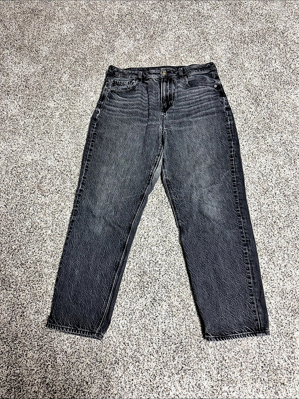 American Eagle Strigid Straight Leg Jeans Gray Size 12 Short